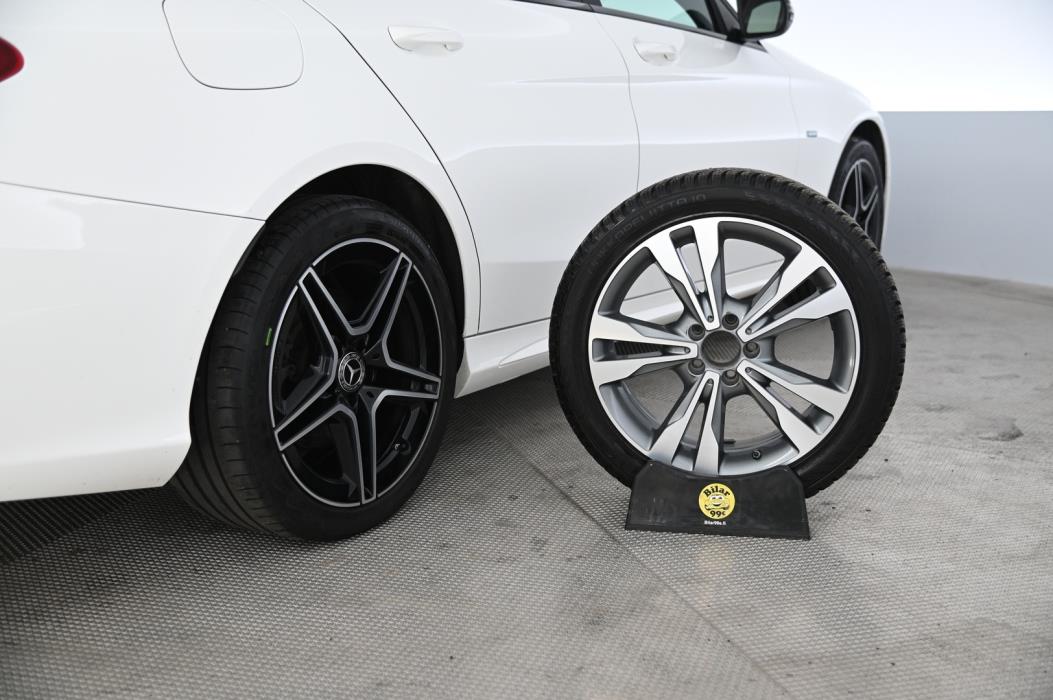 MERCEDES-BENZ C 2020