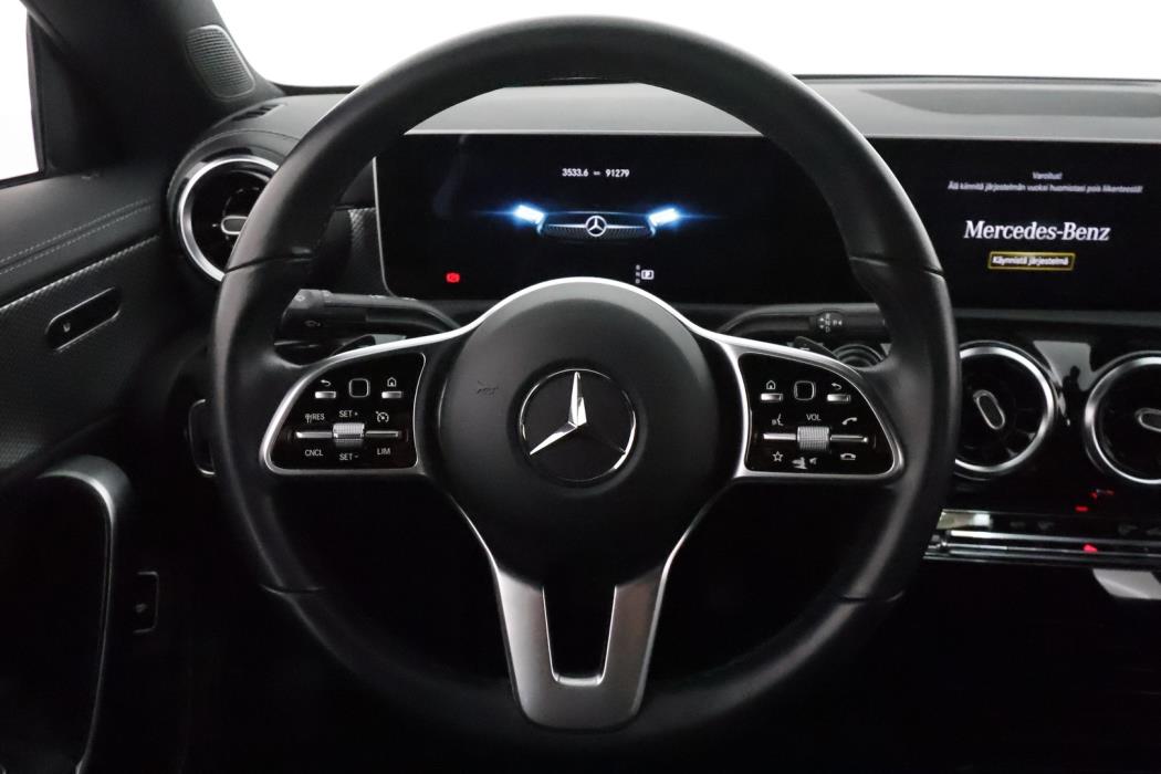 MERCEDES-BENZ CLA 2020