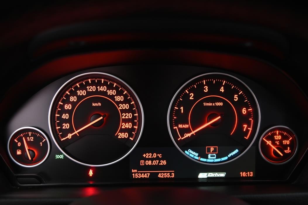 BMW 330 2017