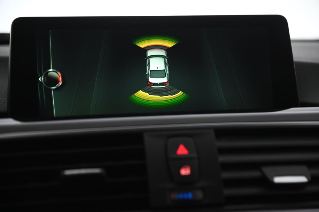 BMW 330 2017