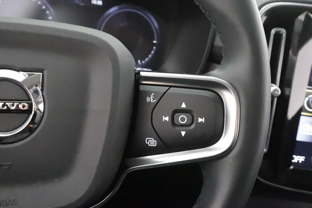 VOLVO XC40 2022