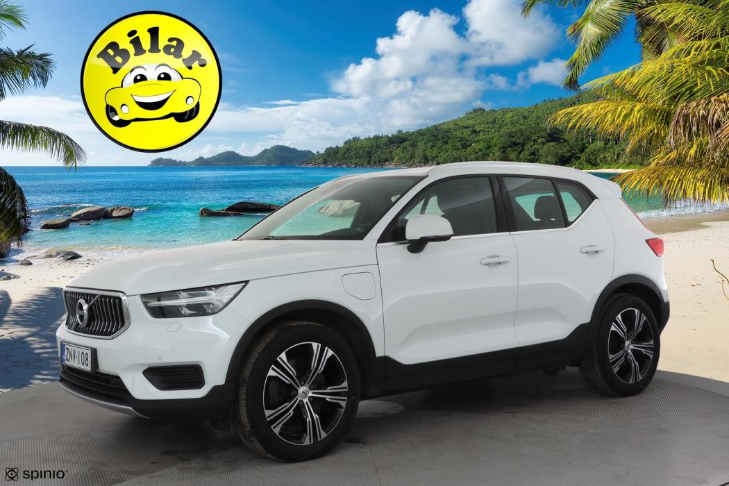 VOLVO XC40 2022