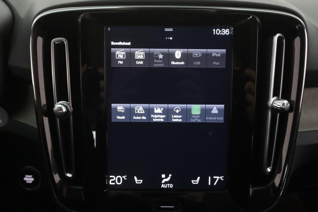 VOLVO XC40 2022