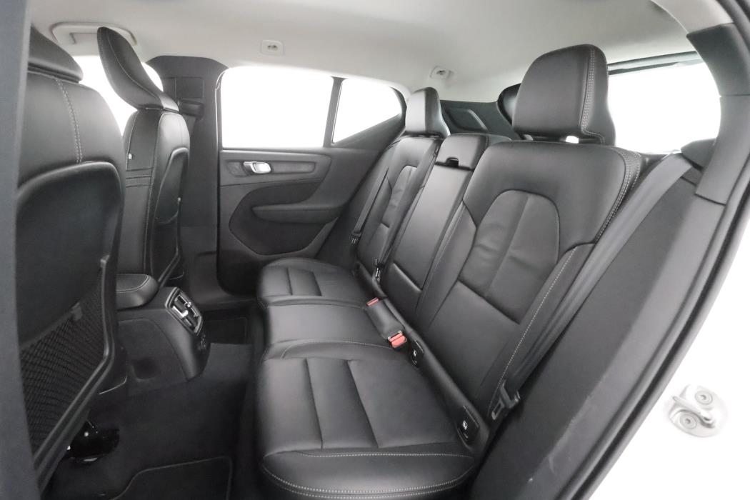 VOLVO XC40 2022