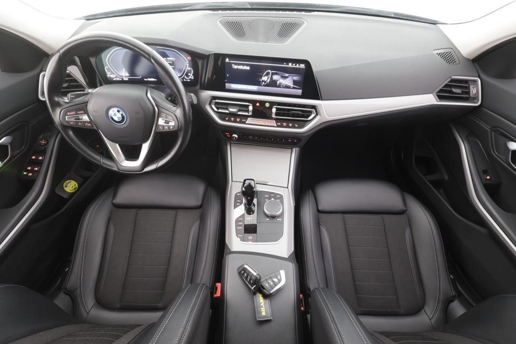BMW 320 2022