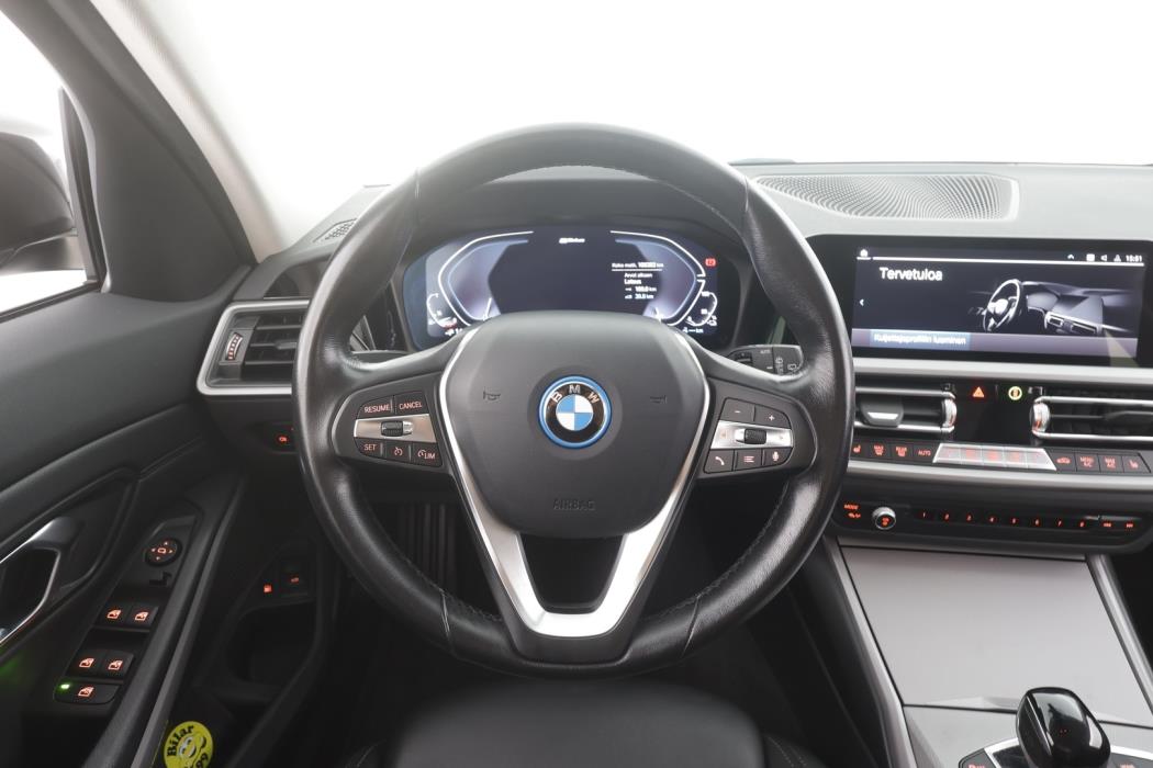 BMW 320 2022