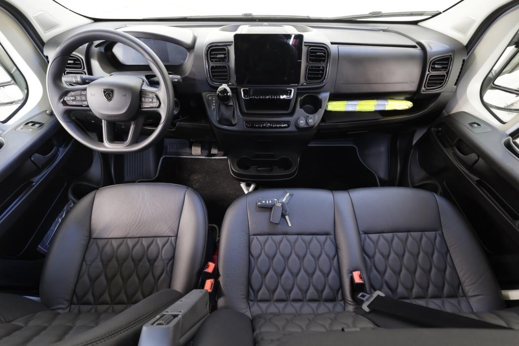 PEUGEOT BOXER 2025