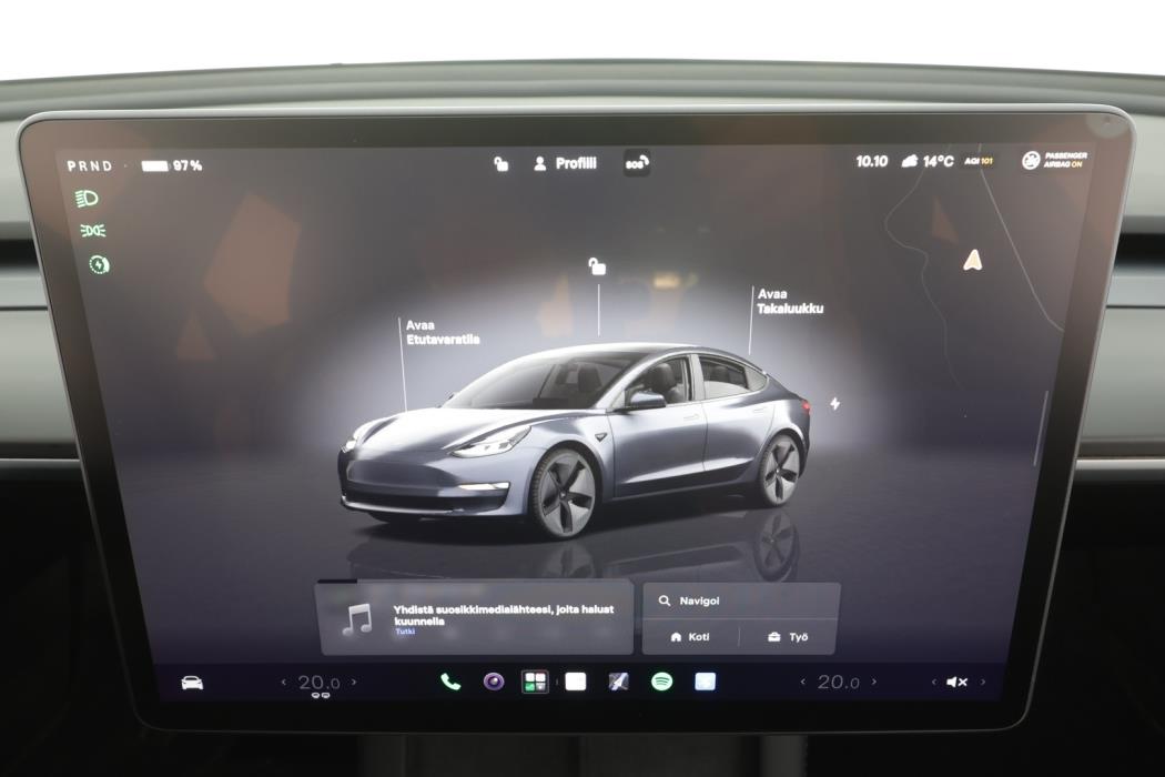 TESLA MODEL 3 2022