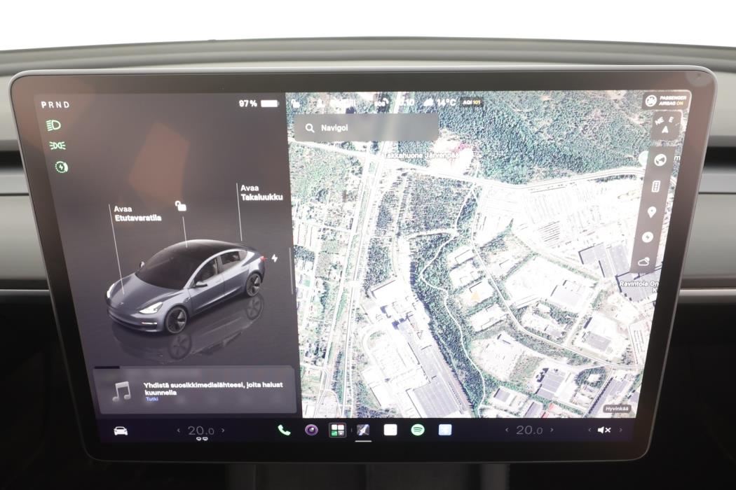 TESLA MODEL 3 2022