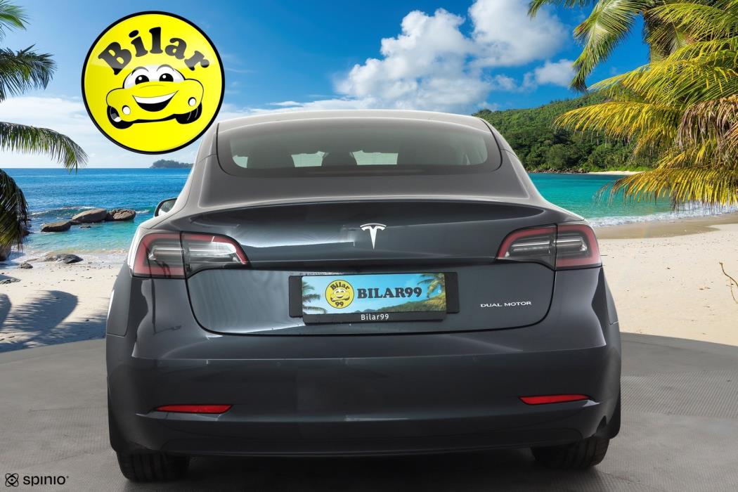 TESLA MODEL 3 2022