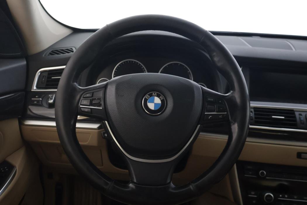 BMW 530 2011