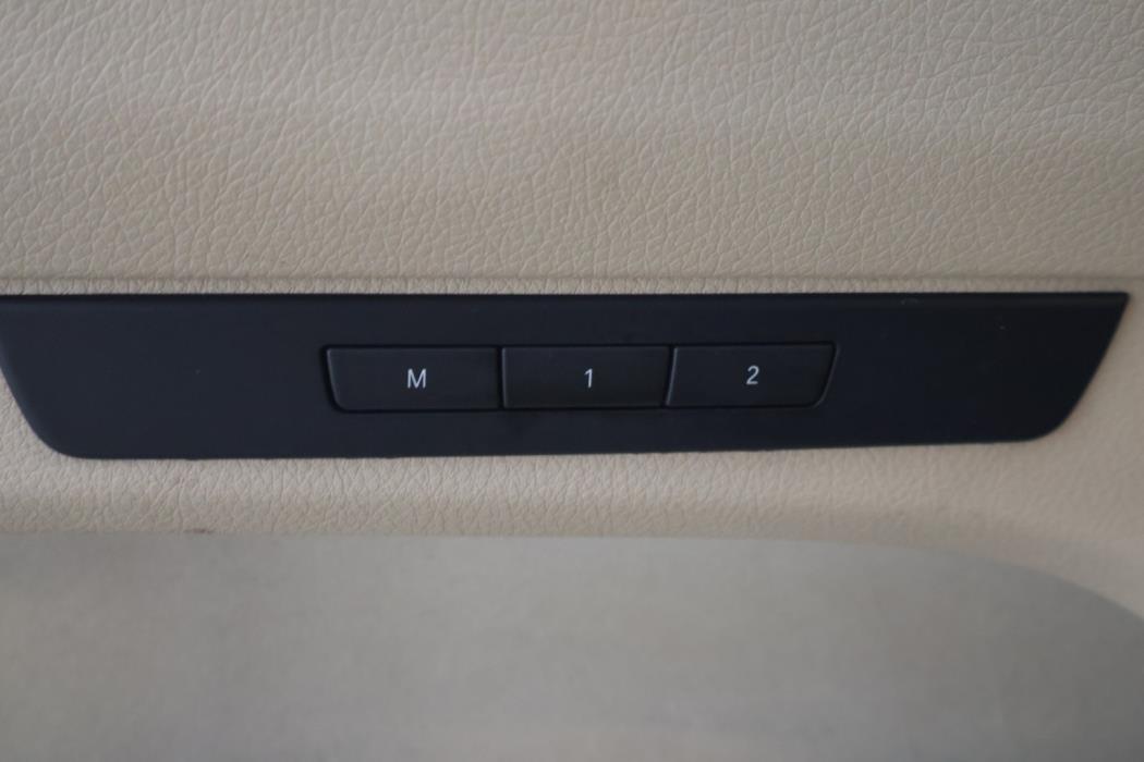 BMW 530 2011