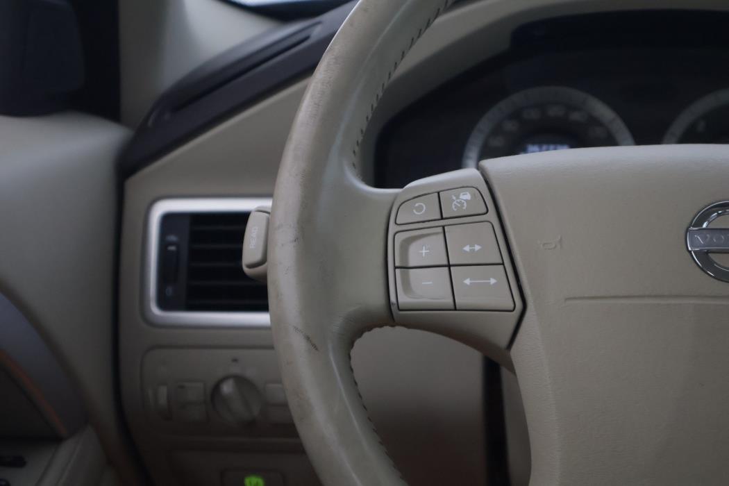VOLVO XC70 2009