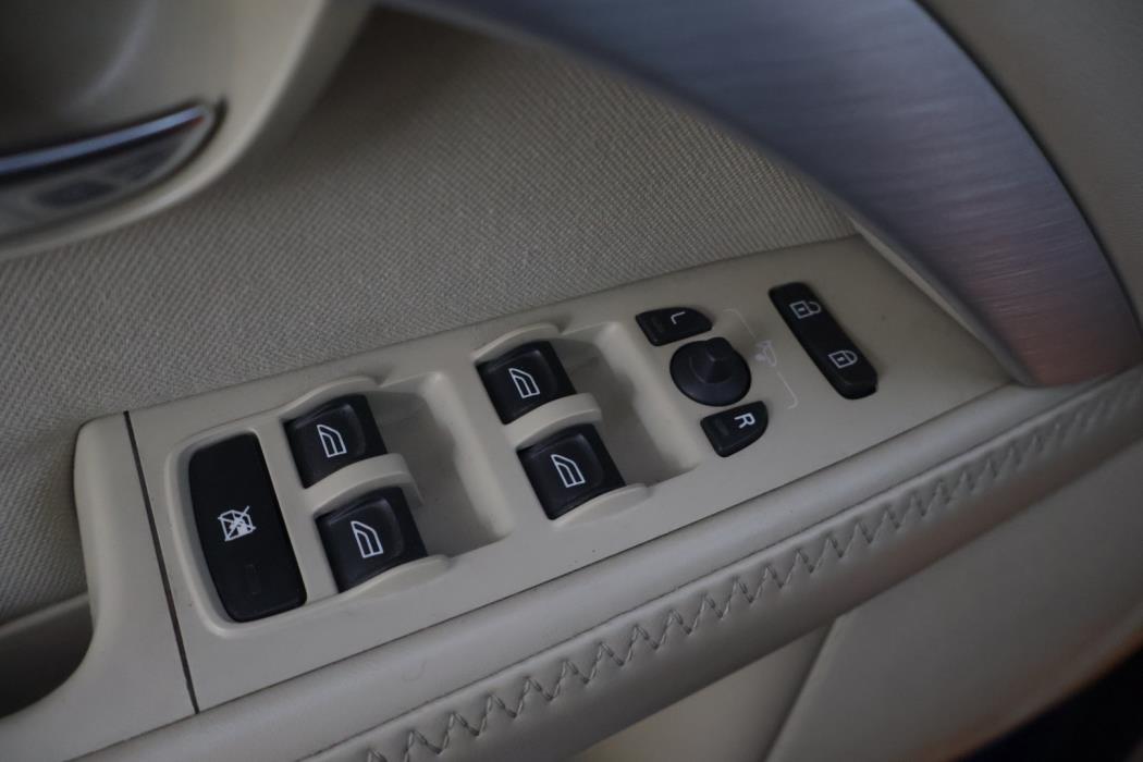VOLVO XC70 2009