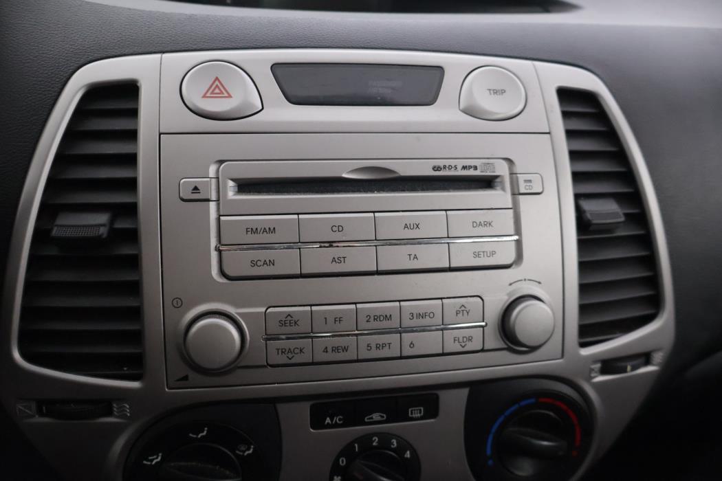 HYUNDAI i20 2009