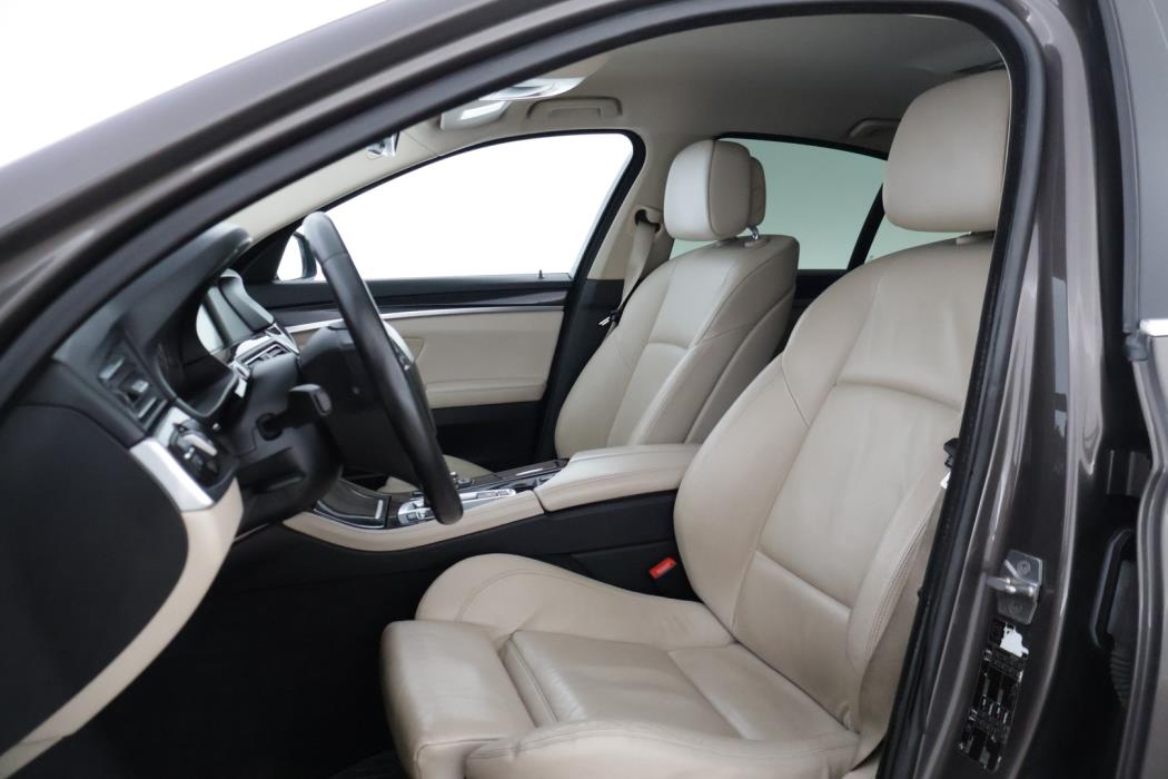 BMW 520 2012