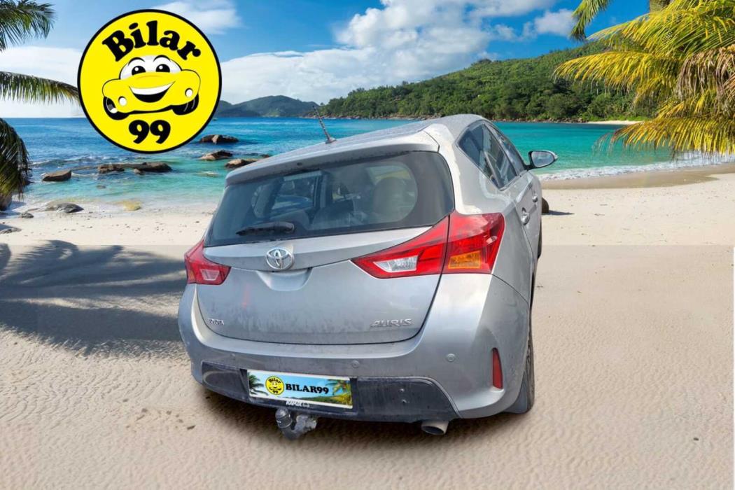 TOYOTA Auris 2013