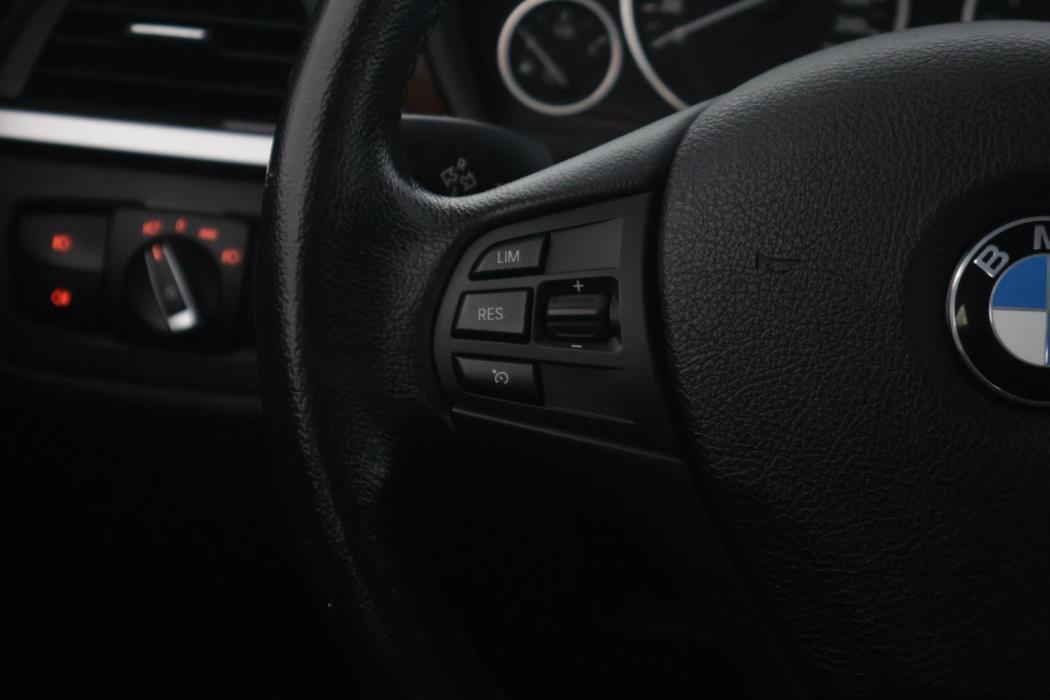 BMW 320 2015