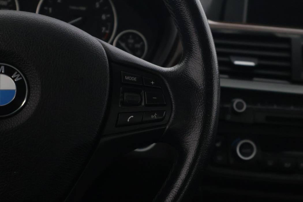 BMW 320 2015