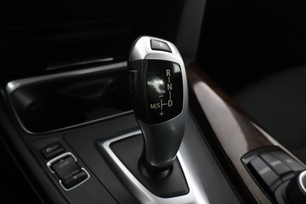 BMW 320 2015