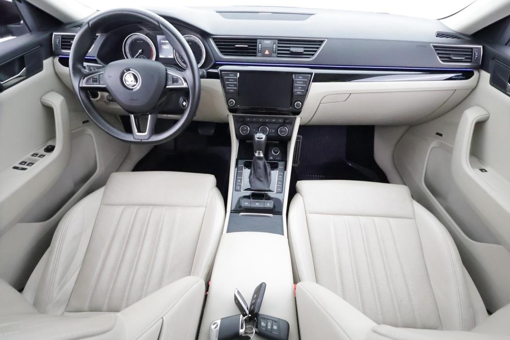 SKODA Superb 2017