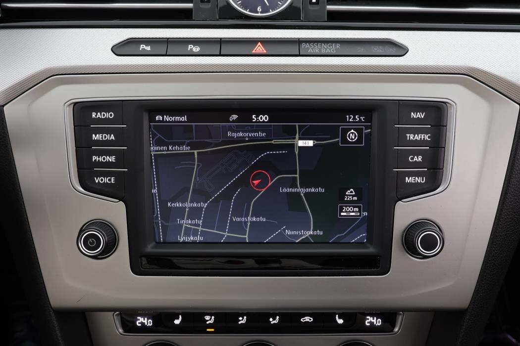 VOLKSWAGEN Passat 2017