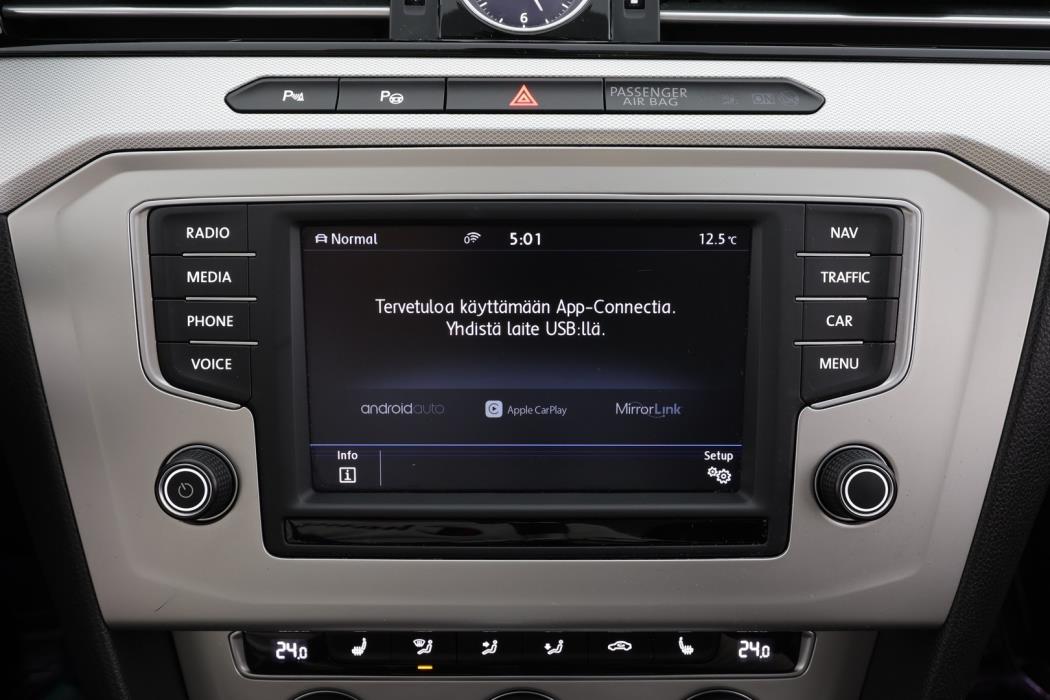 VOLKSWAGEN Passat 2017