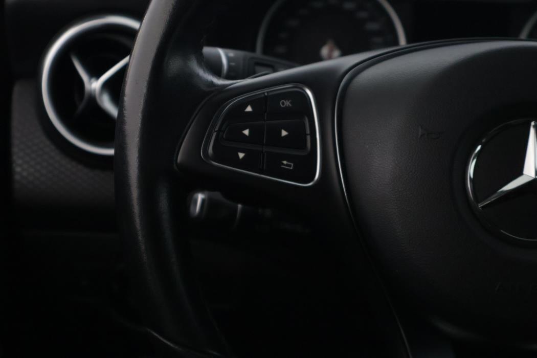 MERCEDES-BENZ A 2018