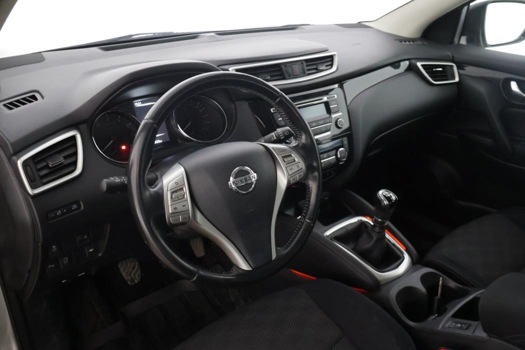 NISSAN Qashqai 2015