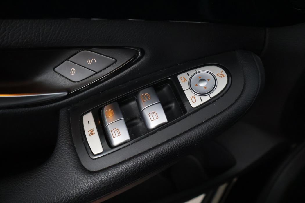 MERCEDES-BENZ C 2017