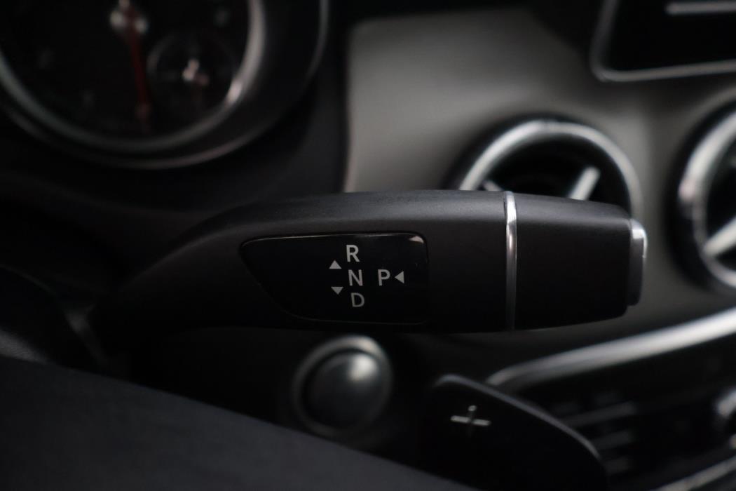 MERCEDES-BENZ CLA 2017