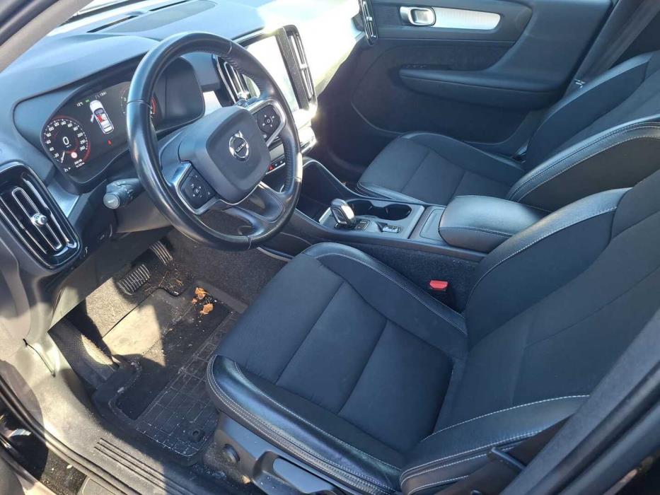 VOLVO XC40 2019