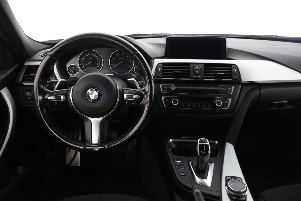 BMW 320 2015