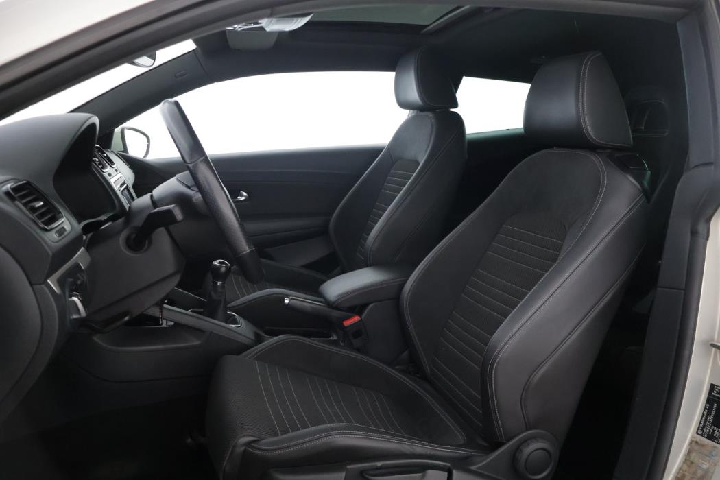 VOLKSWAGEN Scirocco 2009