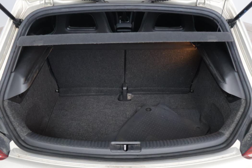 VOLKSWAGEN Scirocco 2009