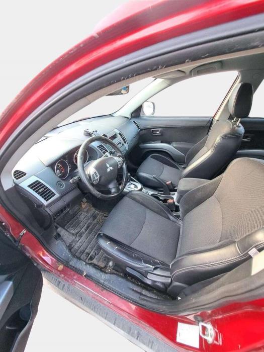 MITSUBISHI Outlander 2010