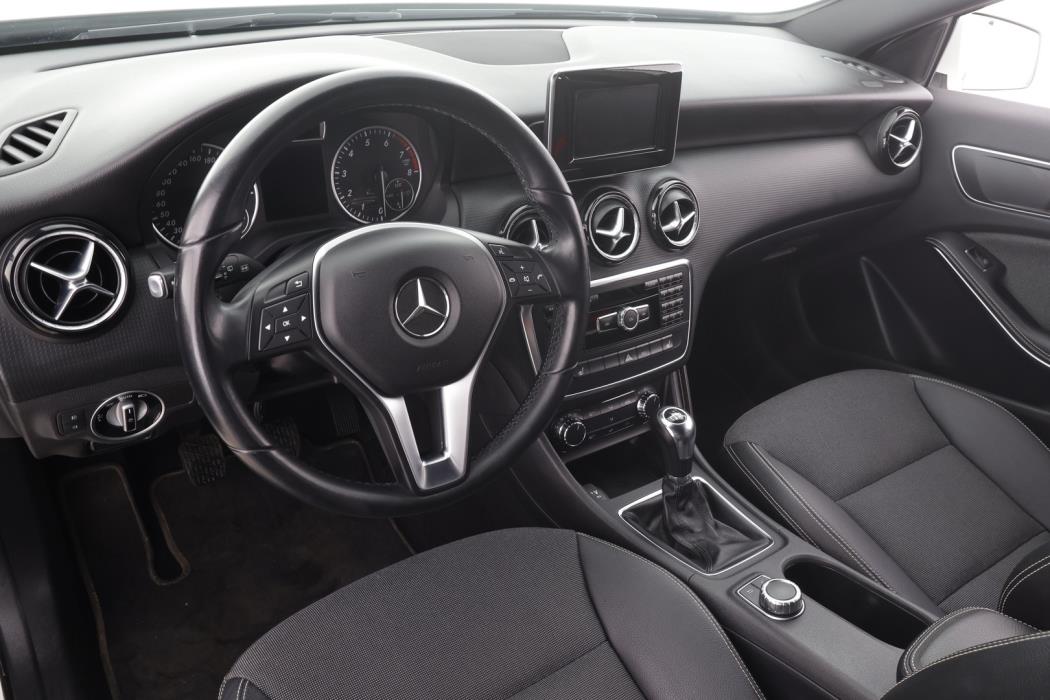 MERCEDES-BENZ A 2013