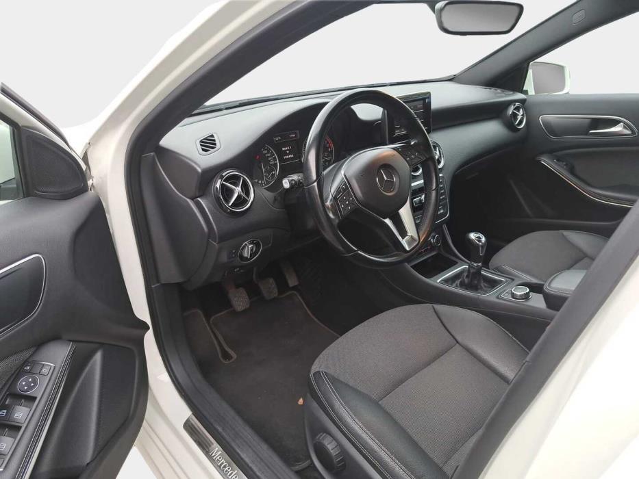 MERCEDES-BENZ A 2013