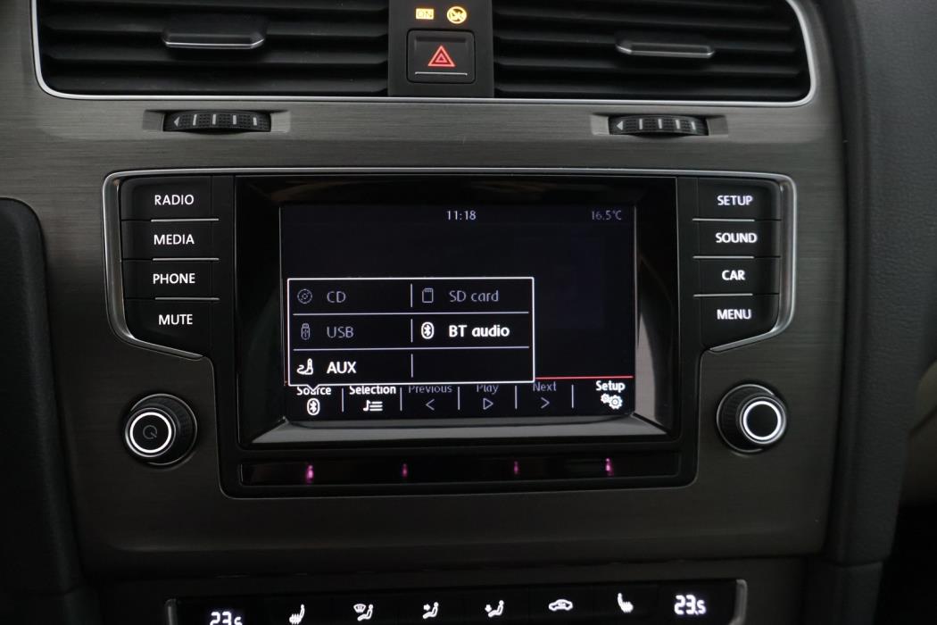 VOLKSWAGEN Golf 2014