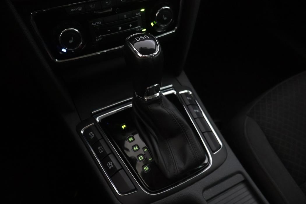 SKODA Superb 2014