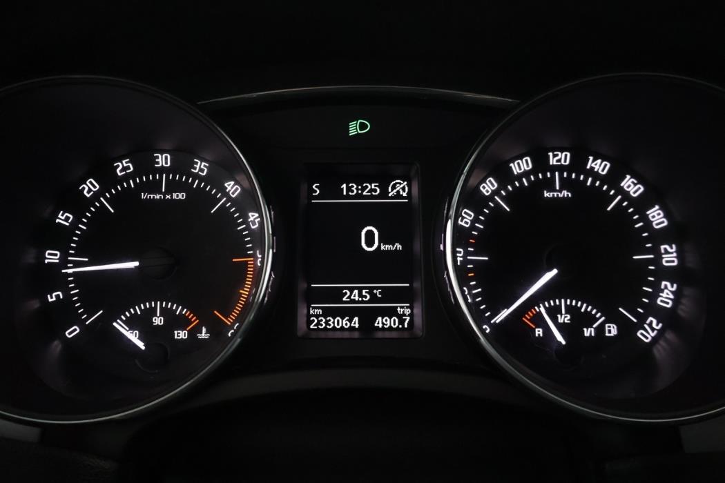 SKODA Superb 2014