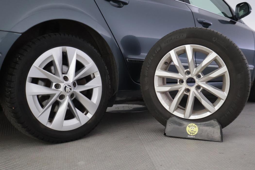 SKODA Superb 2014