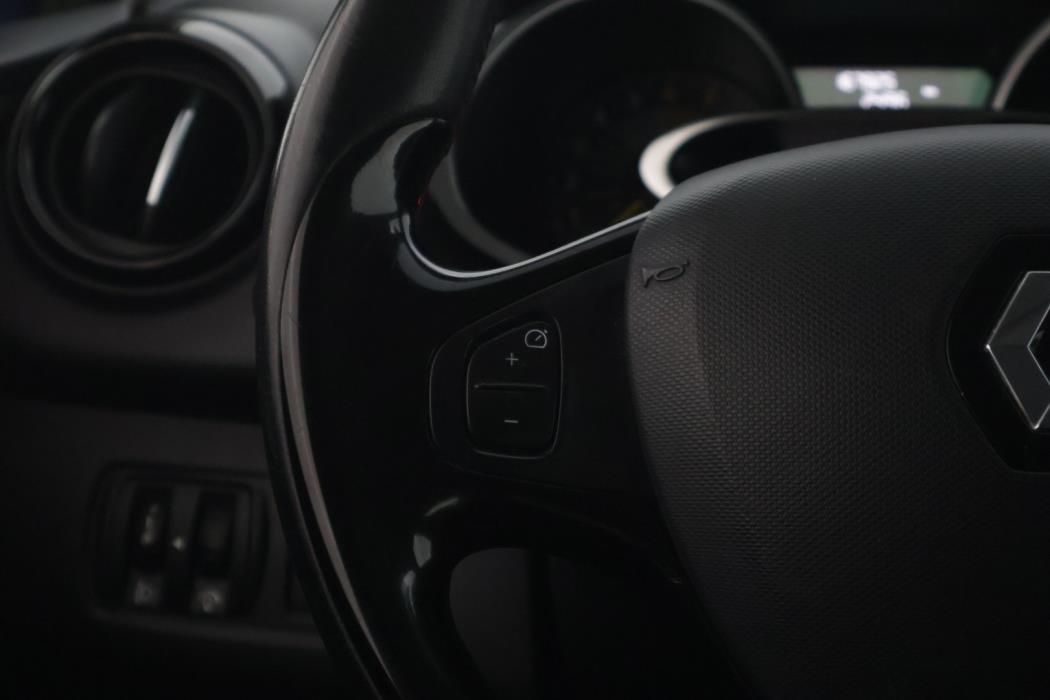 RENAULT Clio 2015