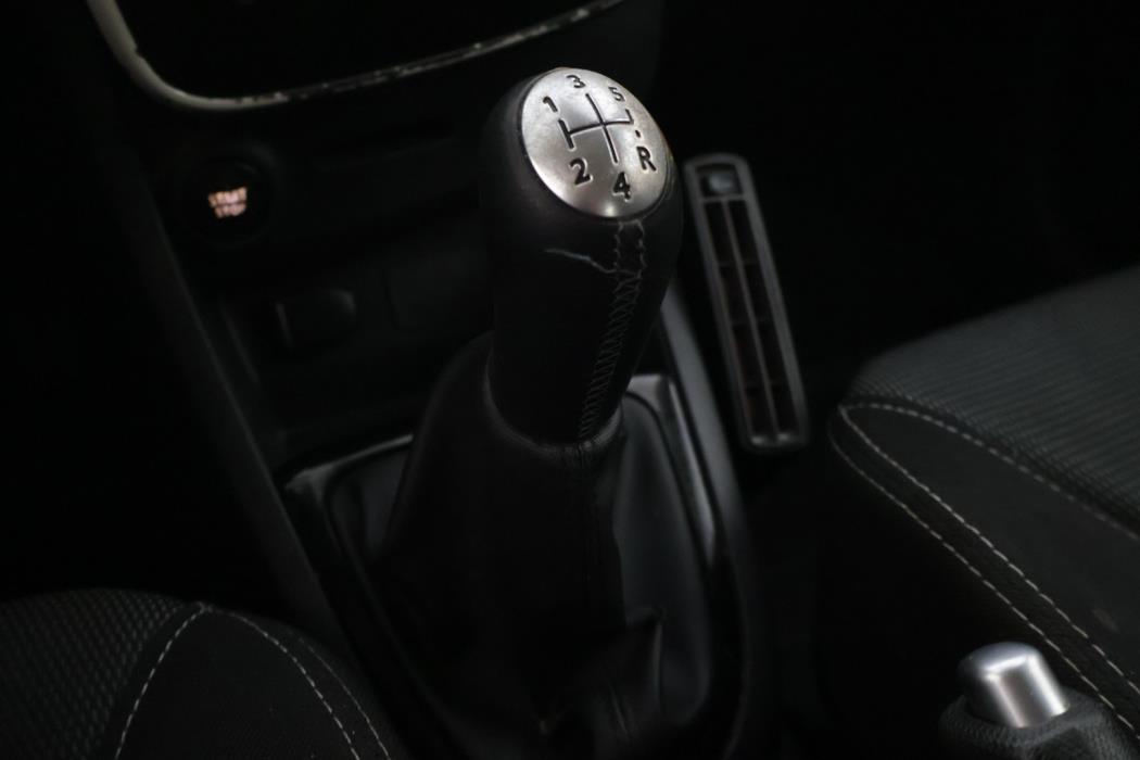 RENAULT Clio 2015