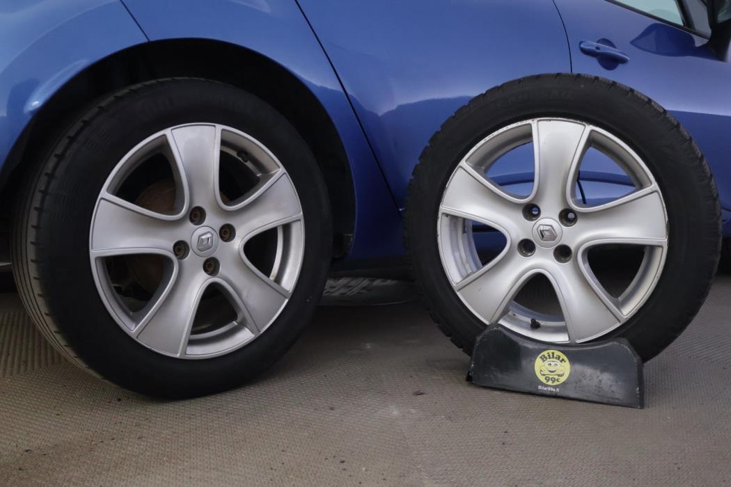 RENAULT Clio 2015