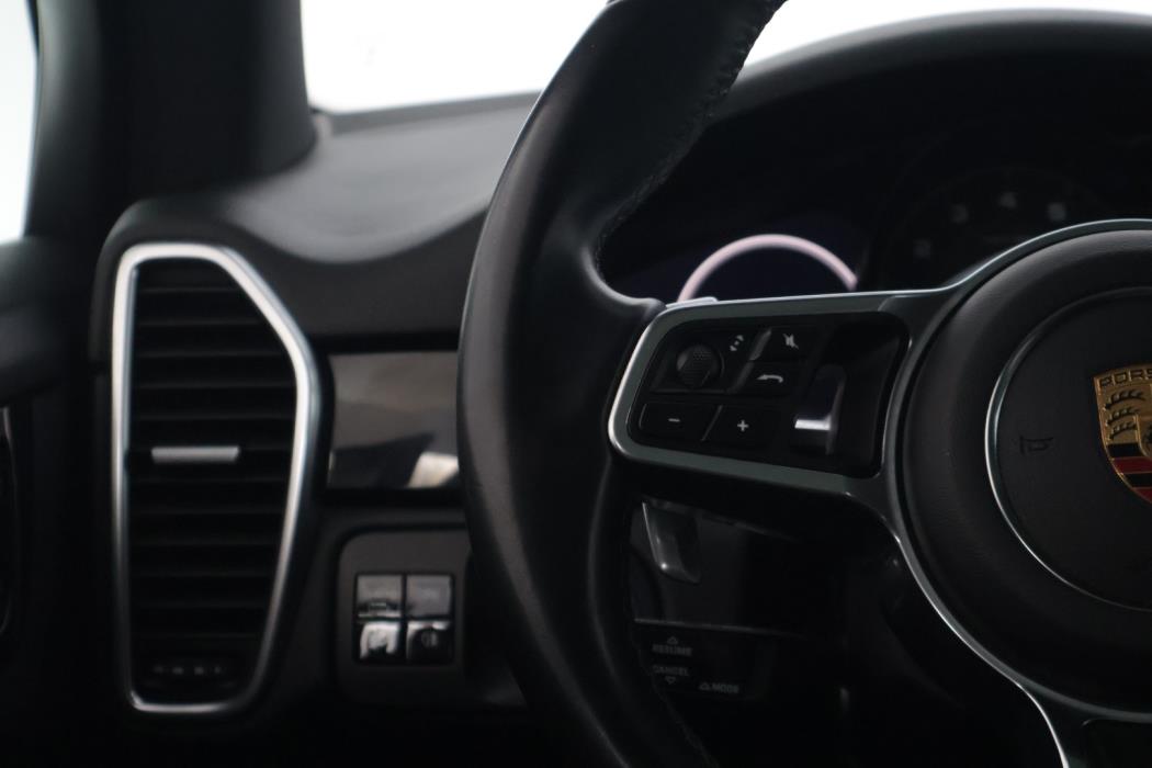 PORSCHE Cayenne 2018