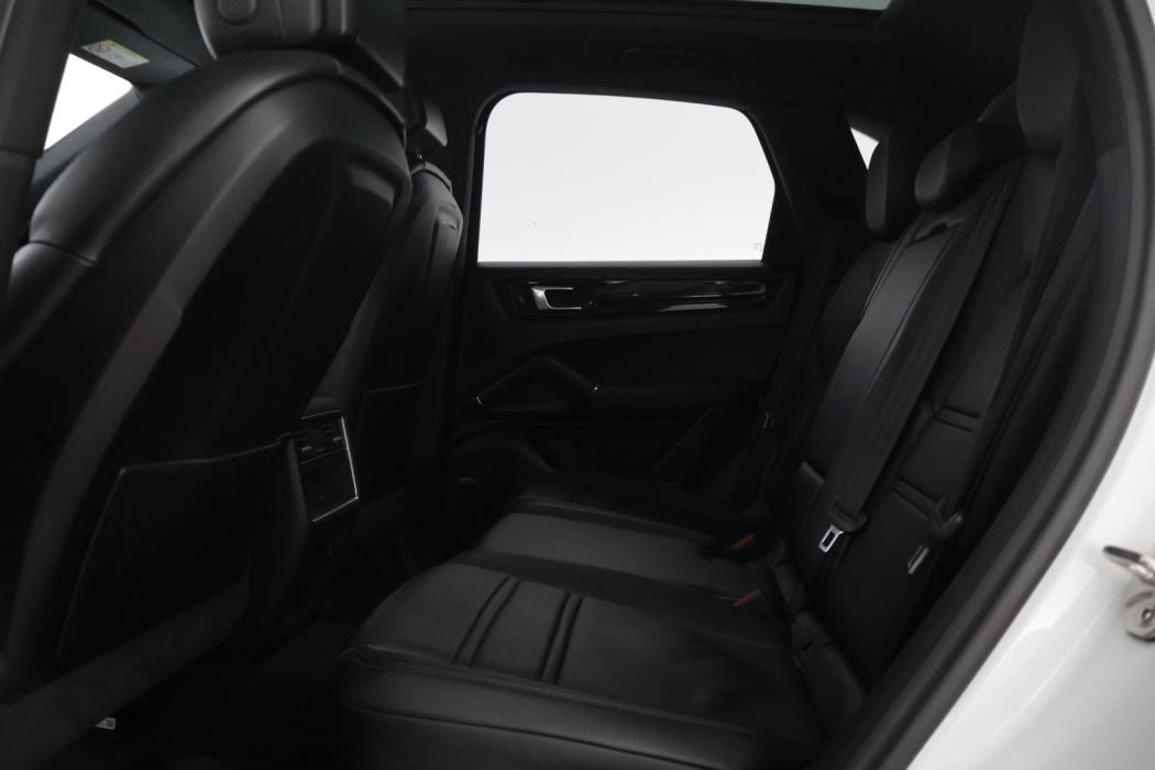 PORSCHE Cayenne 2018