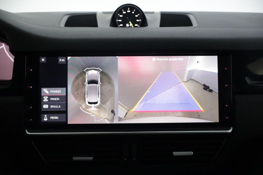 PORSCHE Cayenne 2018