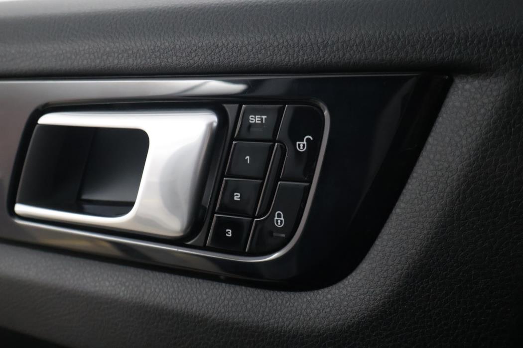 PORSCHE Cayenne 2018