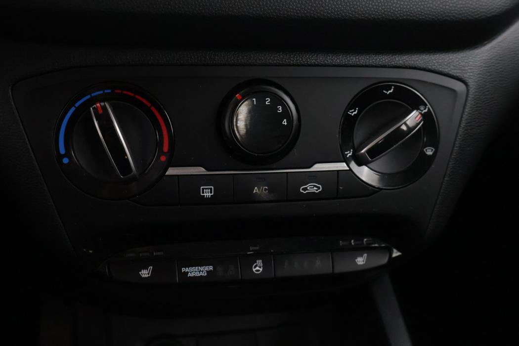 HYUNDAI i20 Hatchback 2019